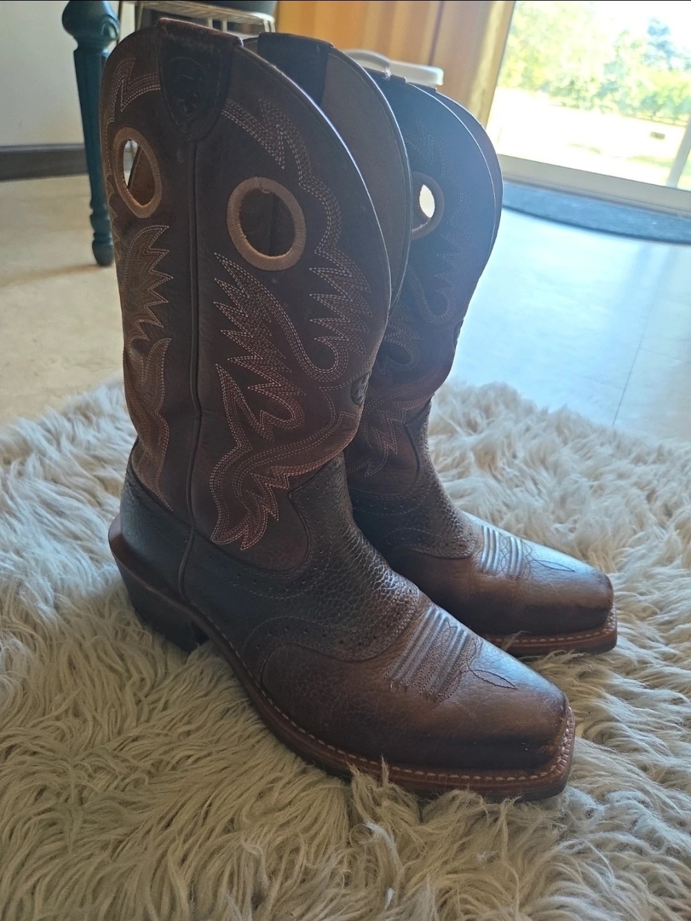 Ariat Tan Leather Cowboy Boots (Brown-Tan Interior)